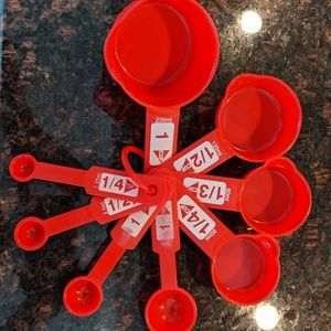 Measuring cup and spoon set